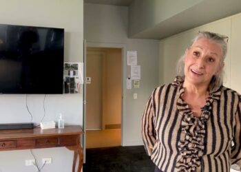 Funding delays force Deloraine House to cut opening days